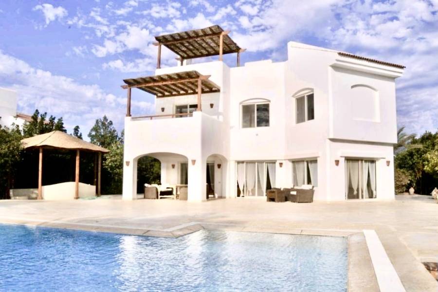 Villa In El Gouna - For Sale In El Gouna - White Villas