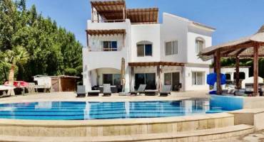 Villa In El Gouna - For Sale In El Gouna - White Villa El Gouna Villa In El Gouna - For Sale In El Gouna - White Villa El Gouna