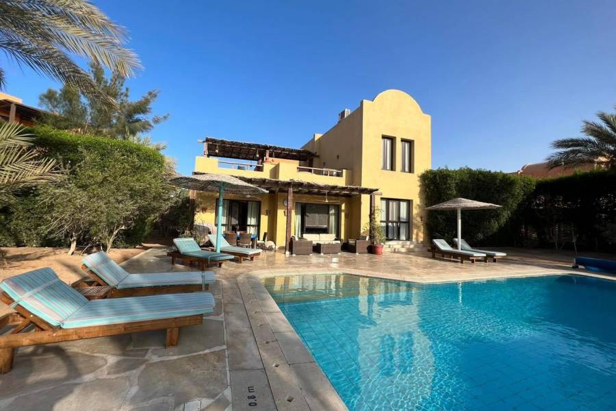 Buy Villa in El Gouna For Sale - Twin Villa in El Gouna - El Gouna Villa - Properties In El Gouna - Villa in El Gouna - Resale In El Gouna.