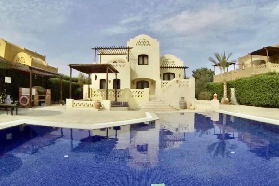 Buy Villa in El Gouna For Sale - Twin Villa in El Gouna - El Gouna Villa - Properties In El Gouna - Villa in El Gouna - Resale In El Gouna.