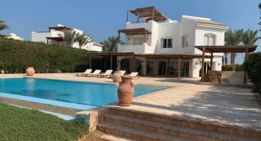 4 Bedroom White Villa Phase 5 For Sale In El Gouna 